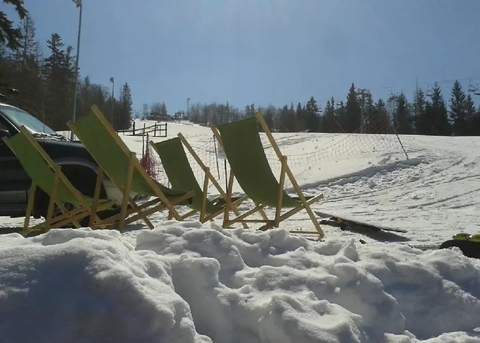 V Centre Ziliny 아파트