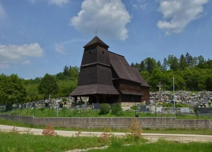 V Centre Ziliny 아파트